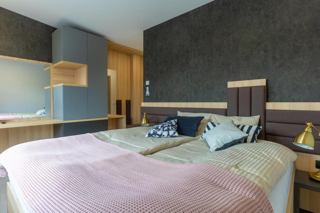B&B La Siesta Markovci Екстериор снимка