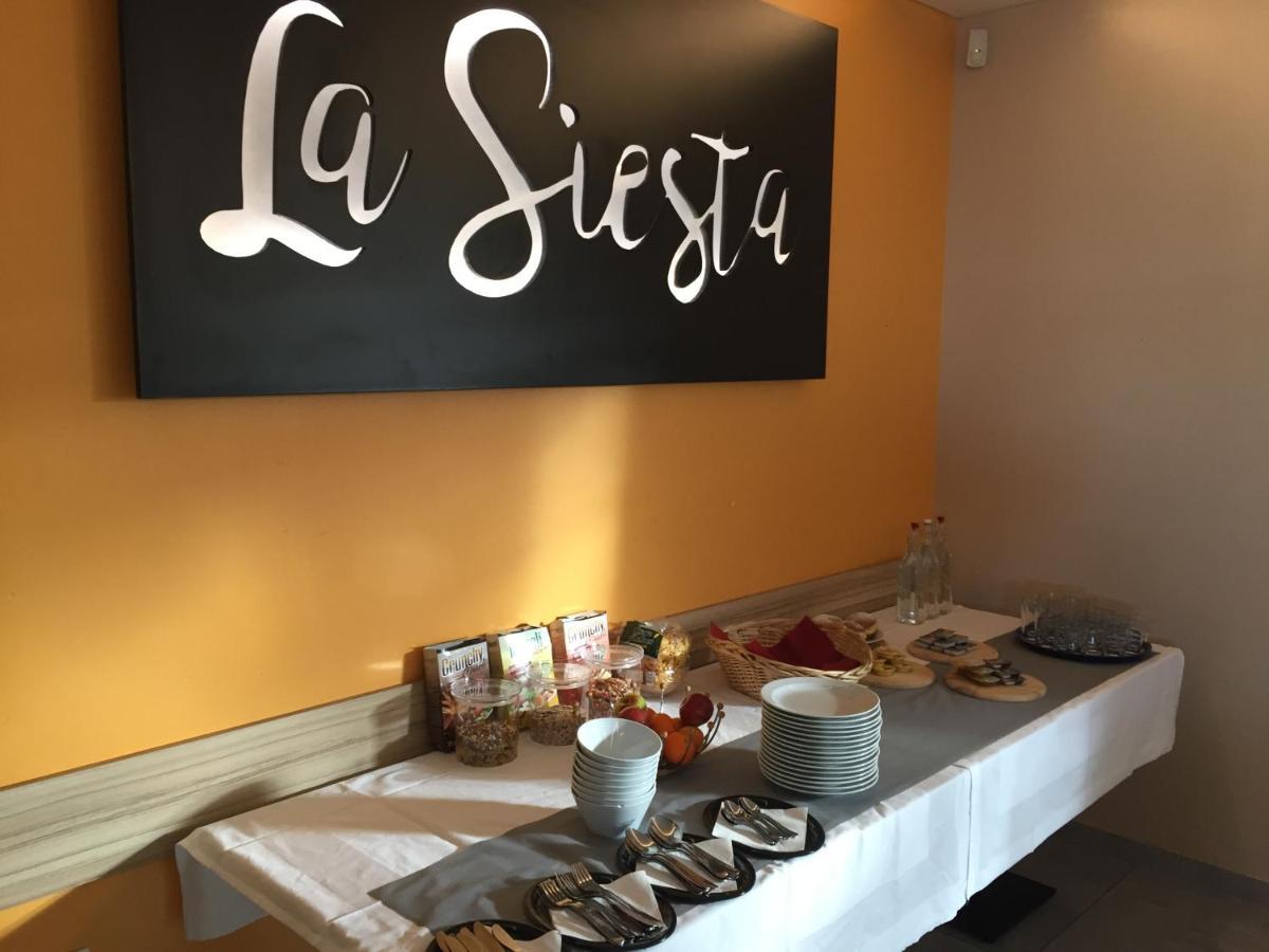 B&B La Siesta Markovci Екстериор снимка